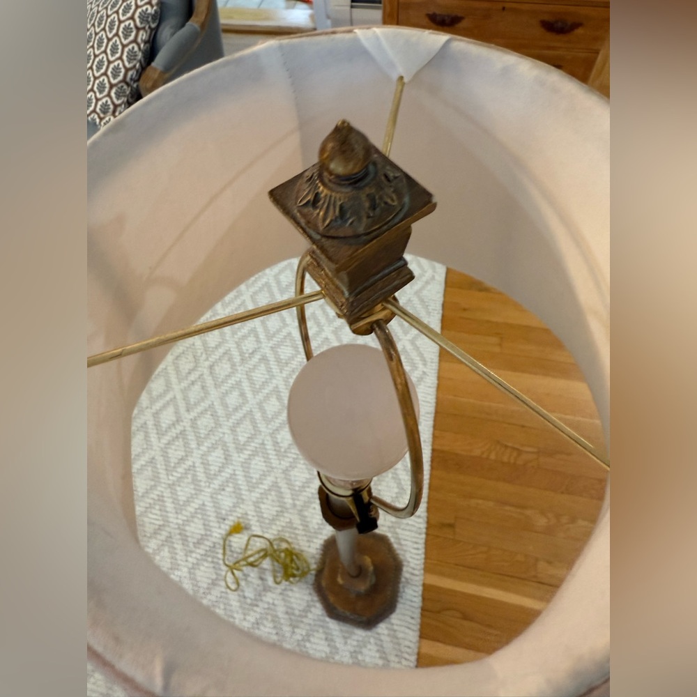 OLD-WORLD BRONZE-STYLE FLOOR LAMP — NEOCLASSICAL/TRADITIONAL NEW ENGLAND STYLE - Picture 8 of 8